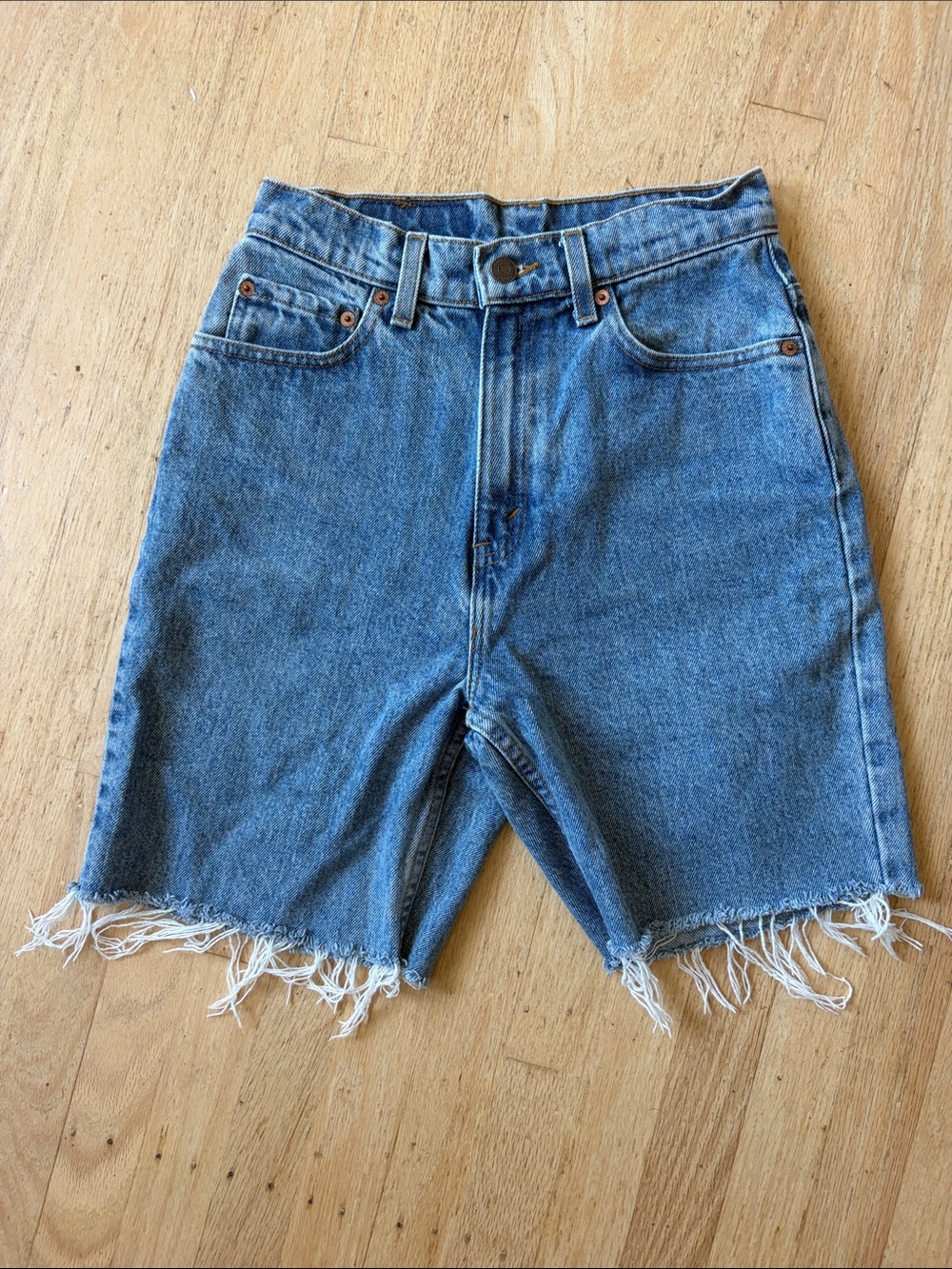 Vintage Levi's 521 Blue High-Rise Frayed Hem Denim Shorts 25”
